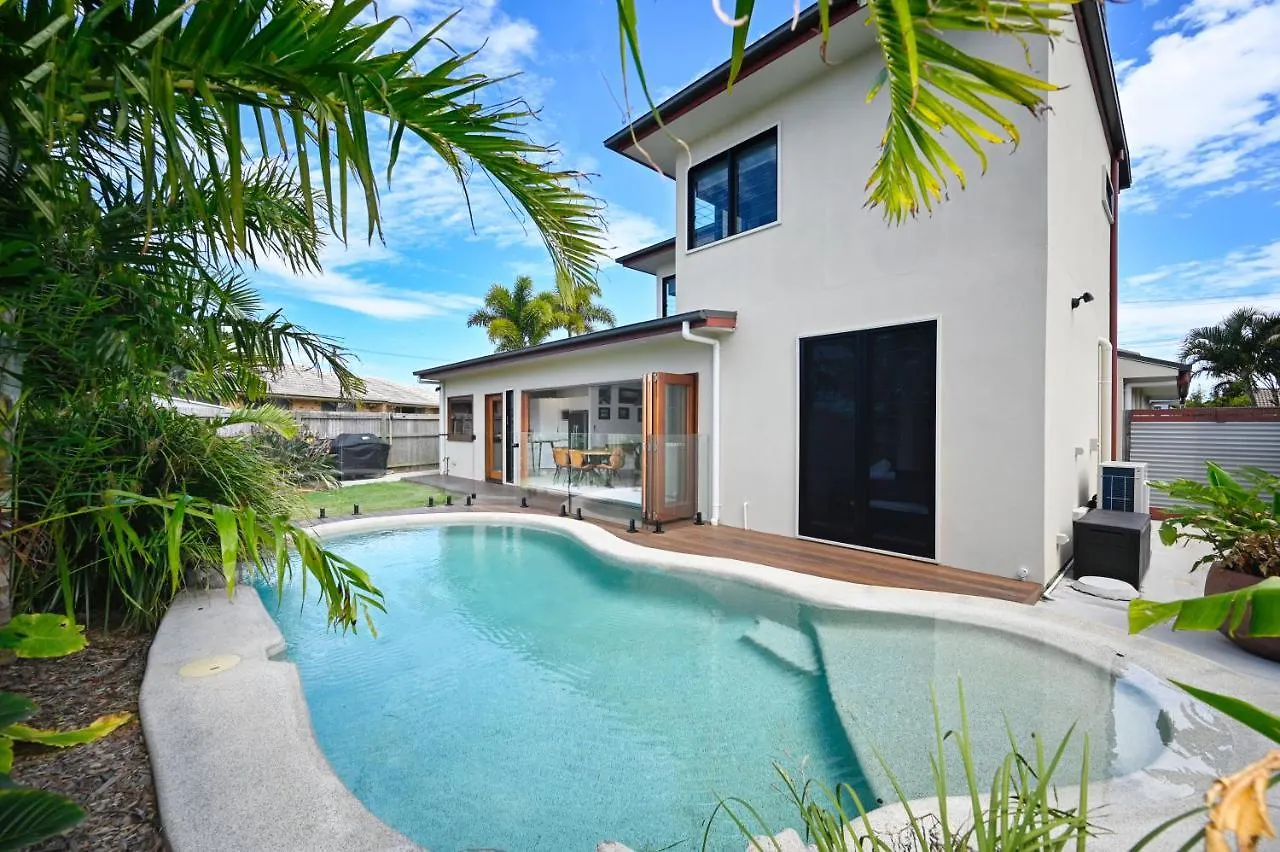 Stylish Beach Side Gem - Pool, Beach Zg7 Kawana Waters