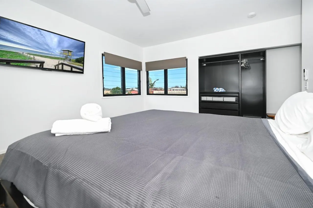 Apartamento Stylish Beach Side Gem - Pool, Beach Zg7 Kawana Waters Austrália